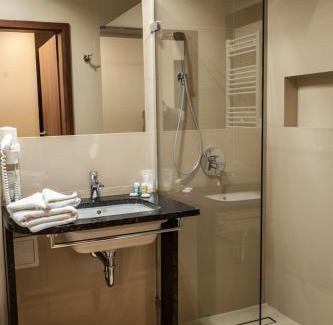 Nowe Skalmierzyce Hotel | Hotel Lazur SPA & Conference
