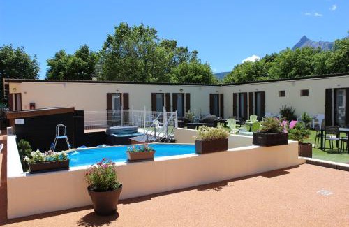 Saint-Bonnet-en-Champsaur Hotel | Hotel Le Connetable