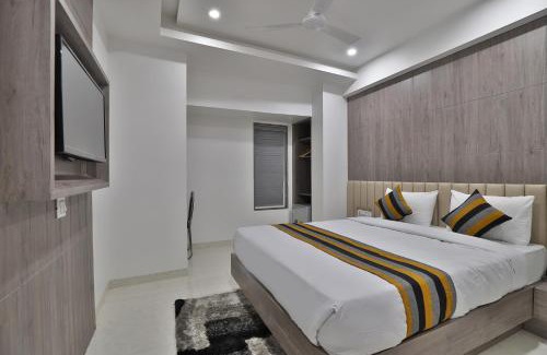 Surat Hotel | HOTEL LE GRAND