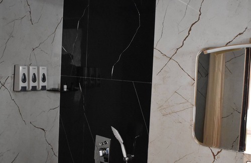 Kumarhatti Hotel | Hotel Le Halcyon