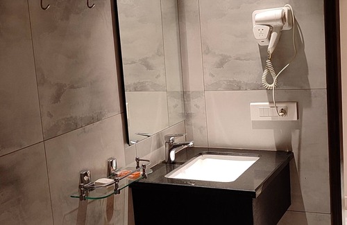 Kakarmatha Hotel | Hotel Le Lotus Grand Varanasi