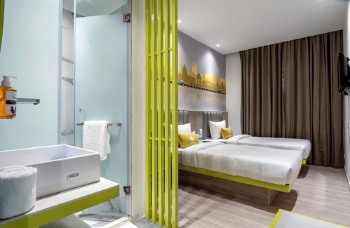Paharganj Hotel | Hotel Le Roi Express Karol Bagh