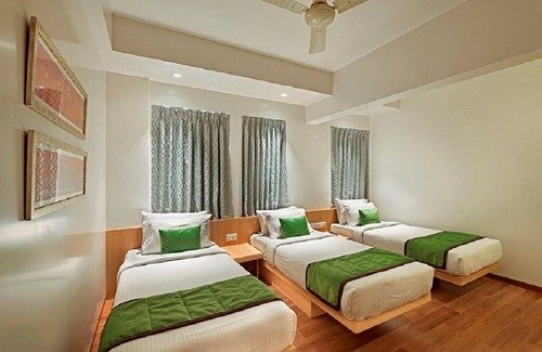 Sakinaka Hotel | Hotel Leafio Marigold Marol