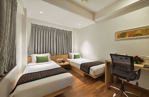 Sakinaka Hotel | Hotel Leafio Marigold Marol