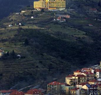 Karpenisi Hotel | Hotel Lecadin
