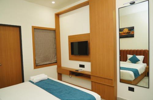 Dwarka Hotel | Hotel Leela's