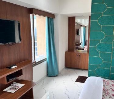 Gandhinagar Hotel | hotel lemon gandhinagar