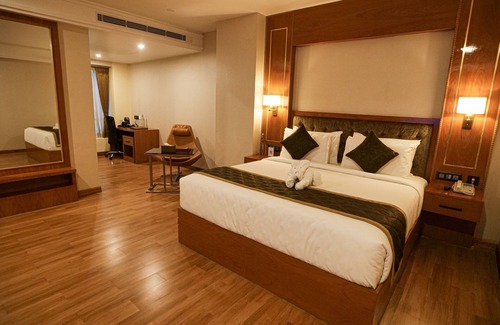 Yeshwanthpur Hotel | Hotel Leroy Grand