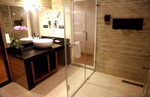 Yeshwanthpur Hotel | Hotel Leroy Grand