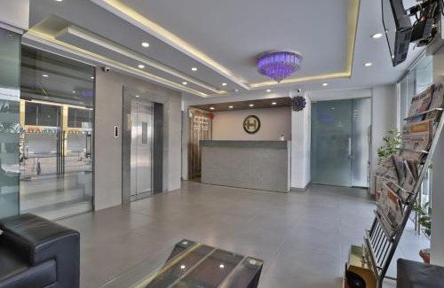 Sayajiganj Hotel | Hotel Limra Vadodara