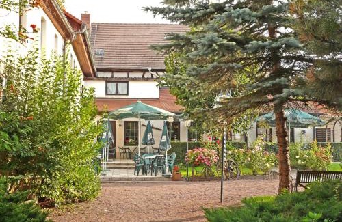 Bad Lauchstadt House | Hotel Lindenhof