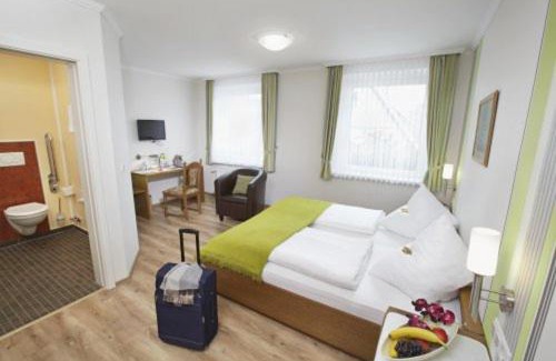 Warstein Hotel | Hotel Lindenhof