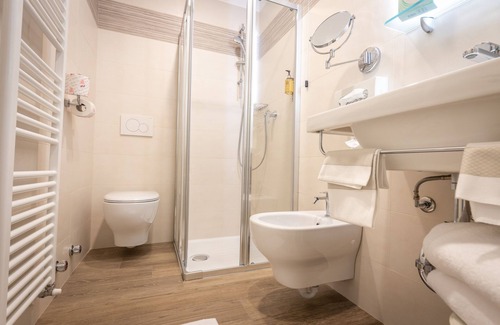 Asti Hotel | Hotel Lis