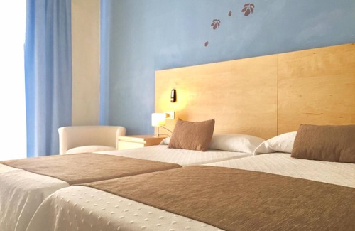 Sant Carles de la Rapita Hotel | Hotel Llansola