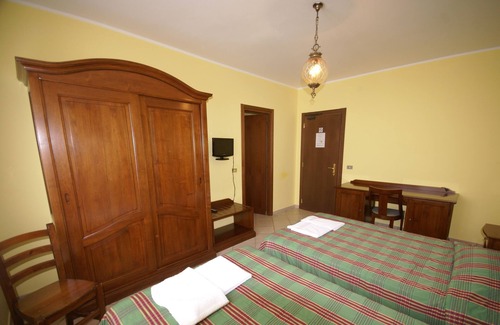 Acceglio Hotel | Hotel Londra