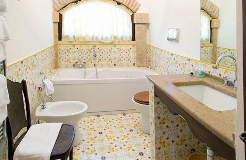 Riola Sardo Hotel | Hotel Lucrezia