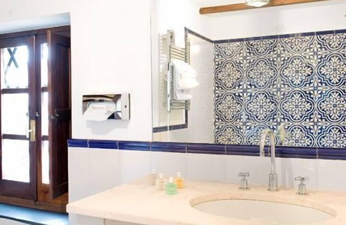 Riola Sardo Hotel | Hotel Lucrezia