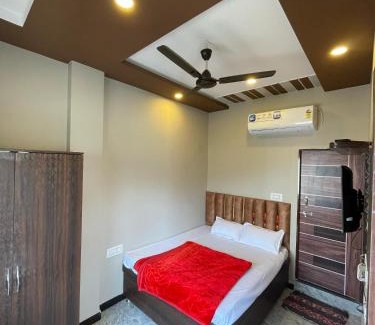 Chanderi Apartment | Hotel Mahaveer Palace