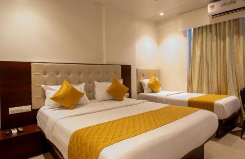 Malad West Hotel | Hotel Malad Inn opposite Malad Railway Station