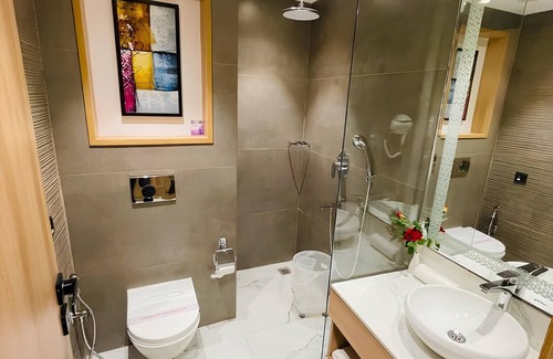 Janakpuri Hotel | HOTEL MALBORK INN