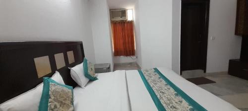 Karol Bagh Hotel | Hotel Mandakini