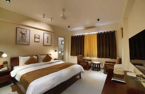 Mount Abu Hotel | Hotel Marigold Mount Abu with Swimming Pool