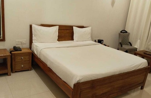 Varanasi Hotel | Hotel Marine