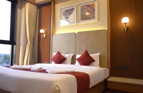 Godhra Hotel | Hotel Maroon