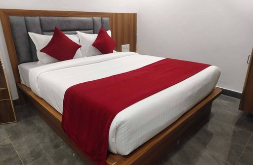 Ahmedabad Hotel | HOTEL MARUTI R