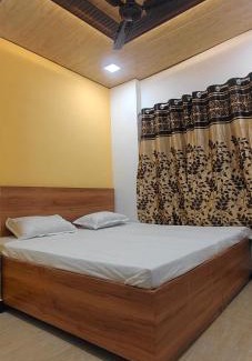 Jhansi Hotel | HOTEL MASHAAL- a light lit by Vidhata