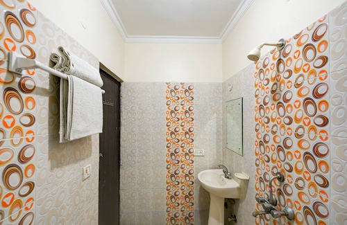Mahipalpur Bed & Breakfast | Hotel Mayank Residency