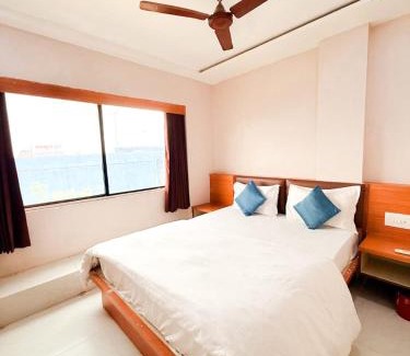 Sarkhej Hotel | Hotel Mayur palace