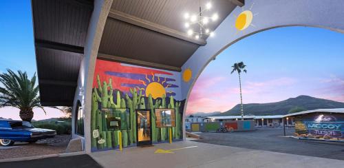Tucson Hotel | Hotel McCoy - Art, Coffee, Beer, Wine