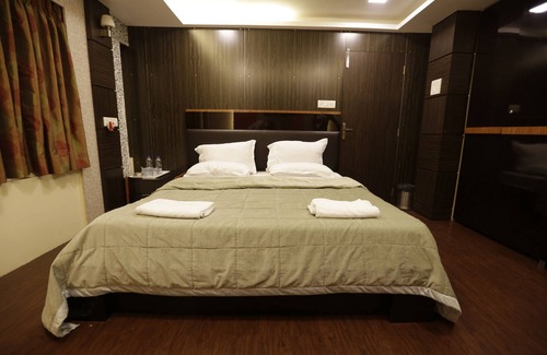 Bandra West Hotel | Hotel Metro Palace