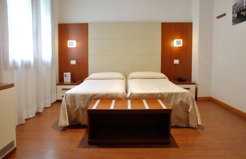 Treviso Hotel | Hotel Mezzaluna