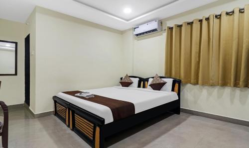 Begumpet Hotel | Hotel Midtown Begumpet