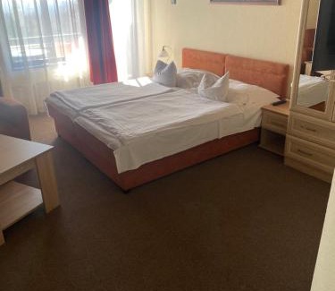 Szechenyihegy Hotel | Hotel Molnár