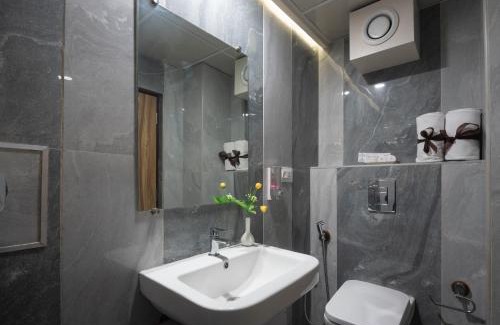 Bilekahalli Hotel | Hotel Monarch International