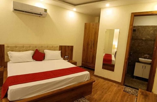 Panipat Hotel | Hotel Moon Regency