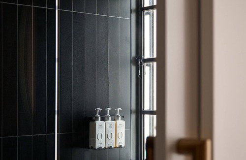 Haymarket Hotel | Hotel Morris Sydney - Handwritten Collection