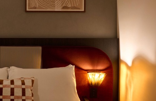 Haymarket Hotel | Hotel Morris Sydney - Handwritten Collection