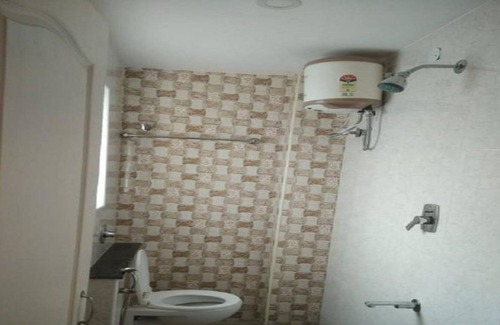 Porur Hotel | Hotel Nagoorar Inn