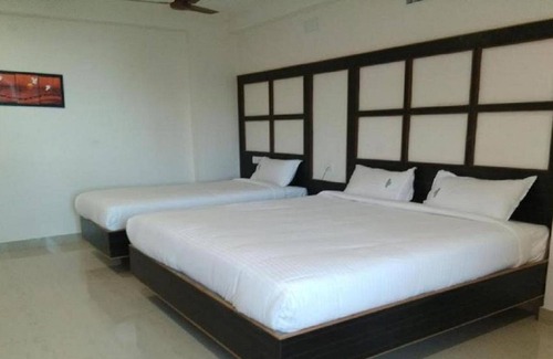 Porur Hotel | Hotel Nagoorar Inn