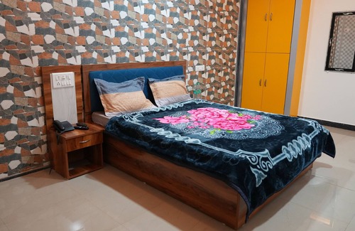 Anjanvel Hotel | Hotel Nakshtra, Shrungartali