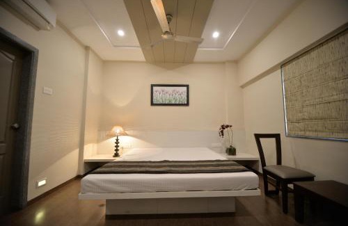 Solapur Hotel | Hotel Naman