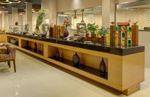 Hubli Hotel | Hotel Naveen Lakeside