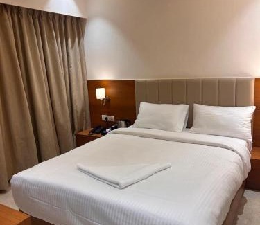 Shirdi Hotel | Hotel Neem Heritage