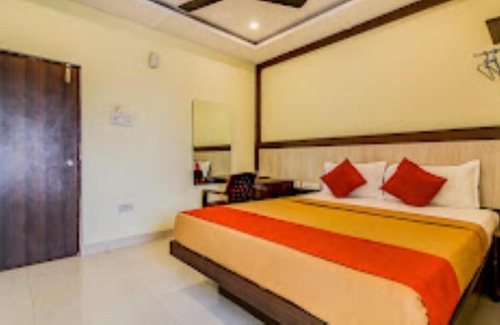 Shamshabad Hotel | Hotel Neem Tree-Hyderabad Airport Shamshabad