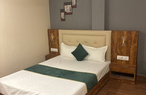 Goregaon West Hotel | Hotel New Zara Grand