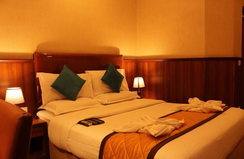 5th Block Hotel | Hotel Noor Empire International